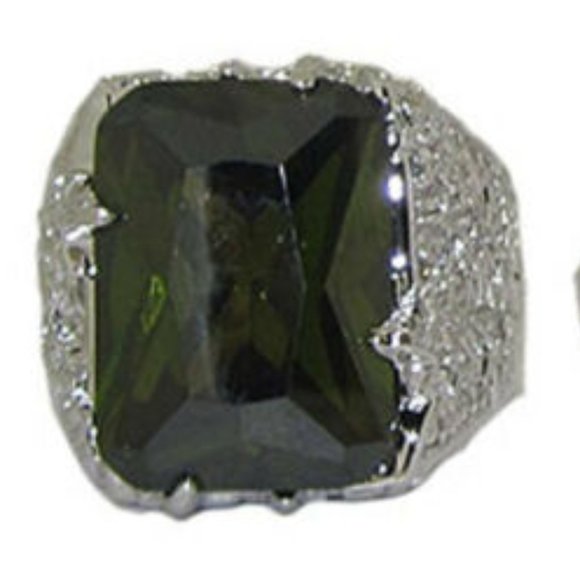 Ring Unisex Crystal white gold plate green NWT - Picture 2 of 2